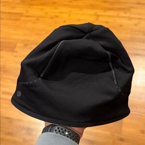 Black Lululemon running cap